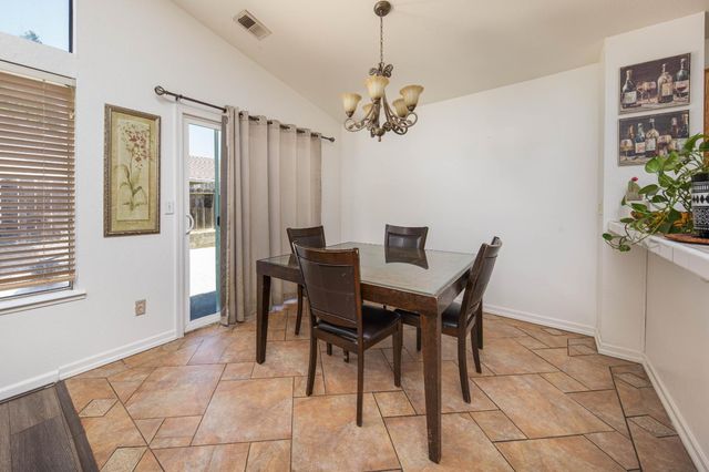 1919 Cork Oak Ln, Manteca, CA 95336