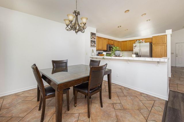1919 Cork Oak Ln, Manteca, CA 95336