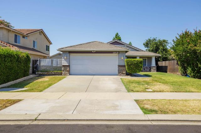 1919 Cork Oak Ln, Manteca, CA 95336
