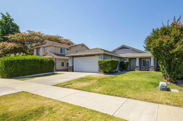 1919 Cork Oak Ln, Manteca, CA 95336