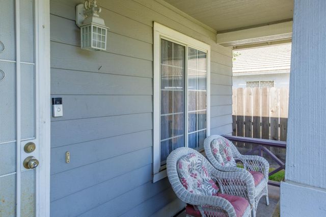 1919 Cork Oak Ln, Manteca, CA 95336