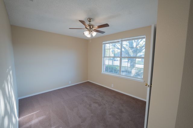 1524 Clemson Drive, Glenn Heights, TX 75154