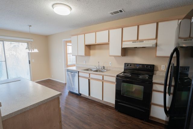1524 Clemson Drive, Glenn Heights, TX 75154