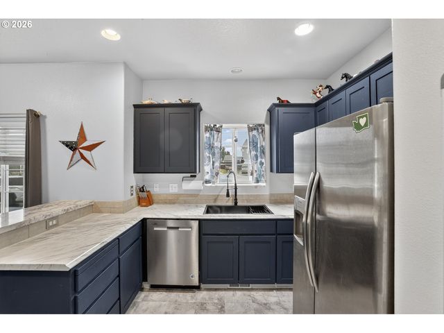 34484 VAIL Ct, St Helens, OR 97051