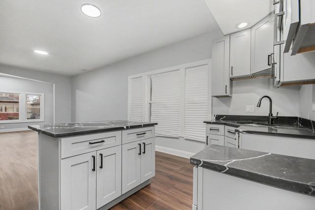 8030 S Constance Avenue, Chicago, IL 60617