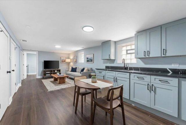 8030 S Constance Avenue, Chicago, IL 60617