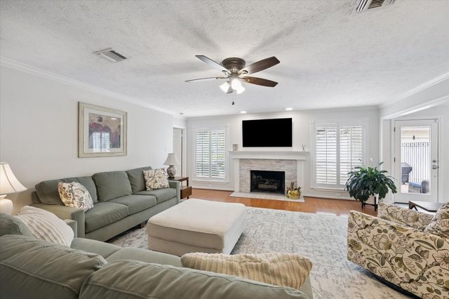 15726 Echo Lodge Drive, Houston, TX 77095