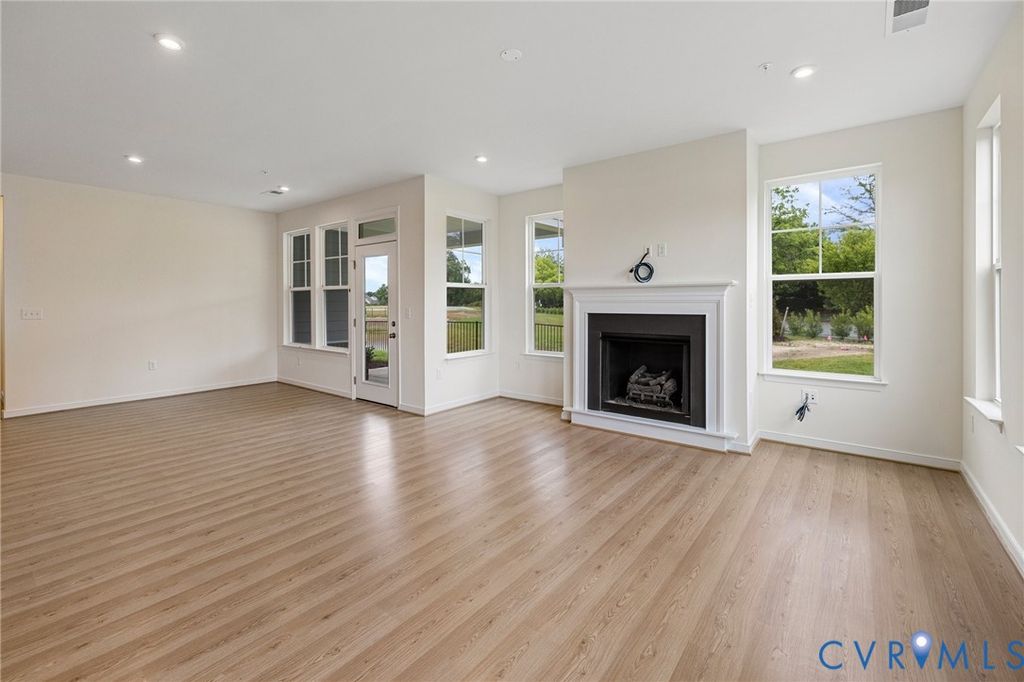 3735 Maze Runner Dr, Midlothian, VA 23112