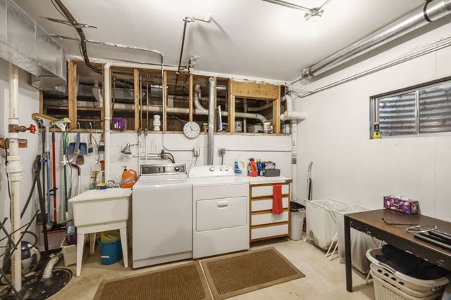 29 W Goebel Drive, Lombard, IL 60148