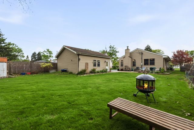 29 W Goebel Drive, Lombard, IL 60148