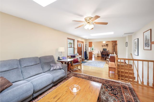 29 W Goebel Drive, Lombard, IL 60148