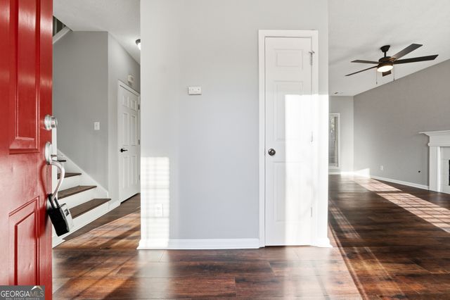 760 Jackson Bank Place NW, Lilburn, GA 30047