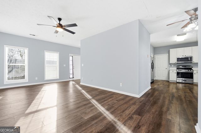 760 Jackson Bank Place NW, Lilburn, GA 30047