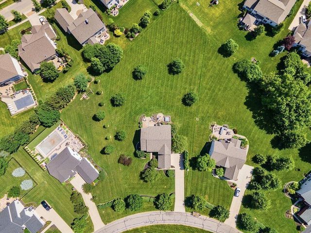 4222 Hunters Bend, Powell, OH 43065