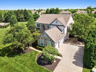 4222 Hunters Bend, Powell, OH 43065