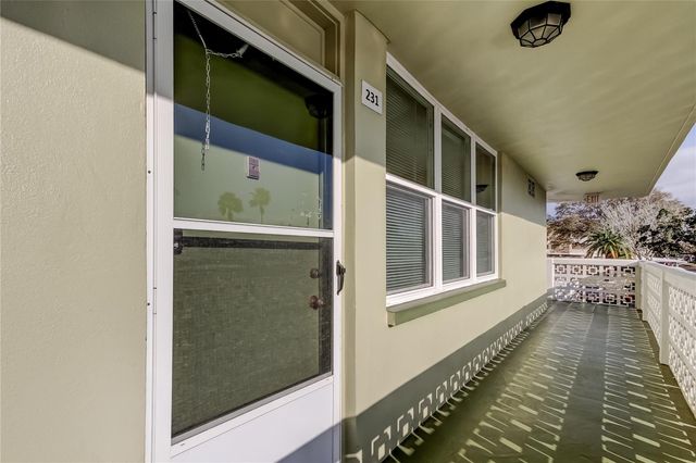 4890 BAY STREET NE 231, St Petersburg, FL 33703