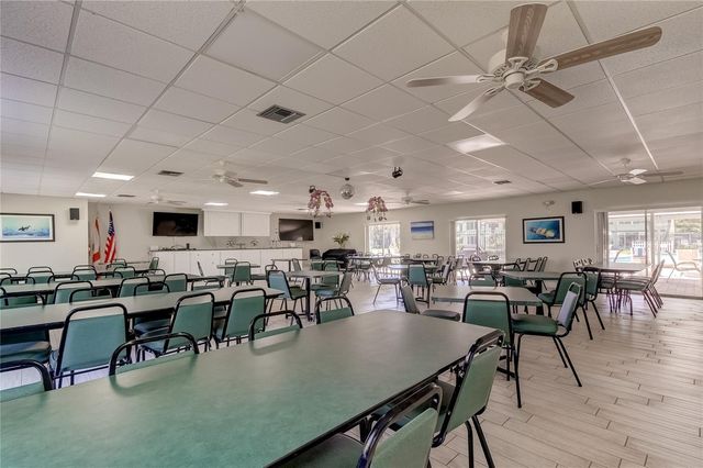 4890 BAY STREET NE 231, St Petersburg, FL 33703