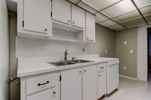 4890 BAY STREET NE 231, St Petersburg, FL 33703