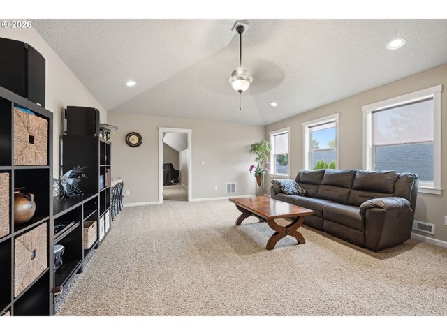 1403 Ne 128TH Cir, Vancouver, WA 98685