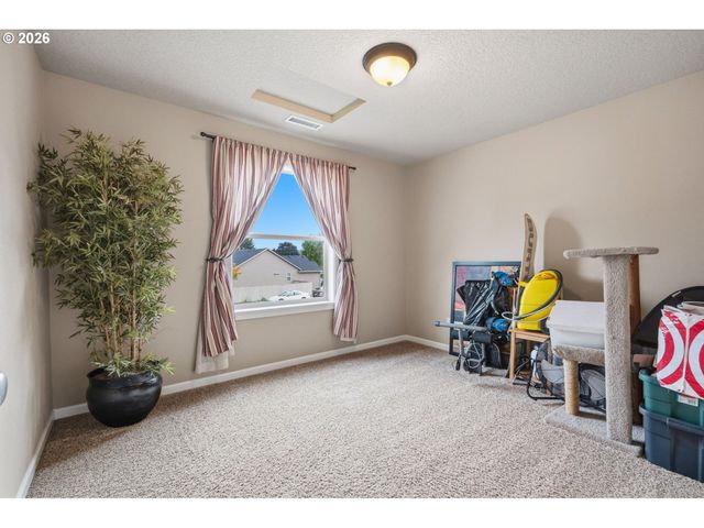 1403 Ne 128TH Cir, Vancouver, WA 98685