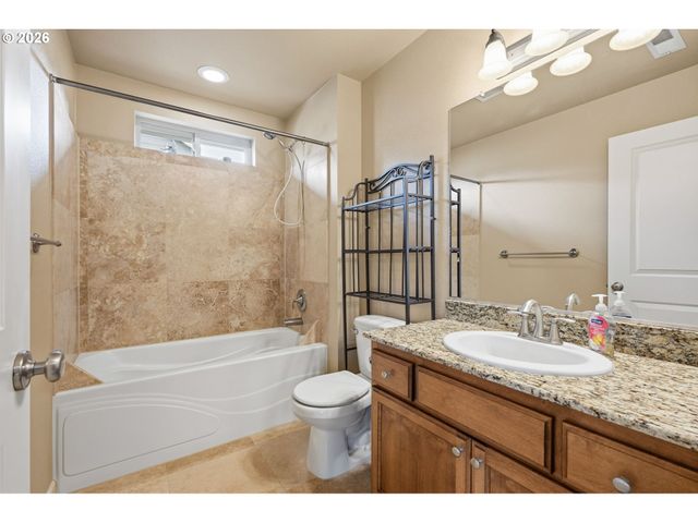 1403 Ne 128TH Cir, Vancouver, WA 98685