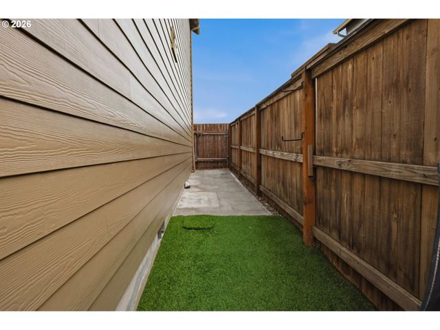 1403 Ne 128TH Cir, Vancouver, WA 98685
