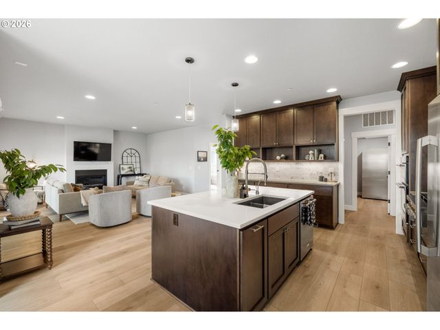 3304 N IRVINE Dr, Cornelius, OR 97124