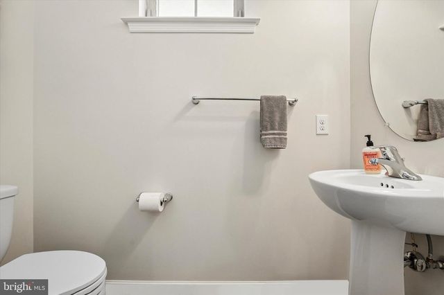 23 TREYBURN DR, Paoli, PA 19301