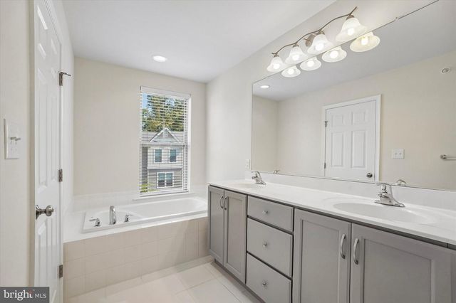 23 TREYBURN DR, Paoli, PA 19301