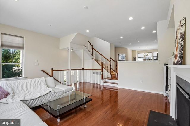 23 TREYBURN DR, Paoli, PA 19301
