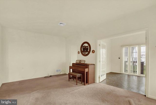 1808 KURTZ ML ML, Lancaster, PA 17601