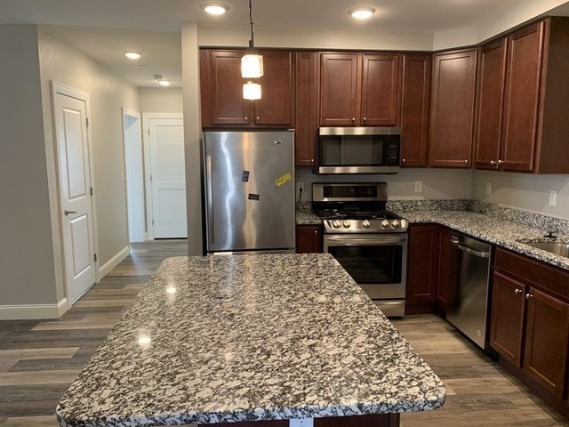 40 Ames Ave 202, Canton, MA 02021