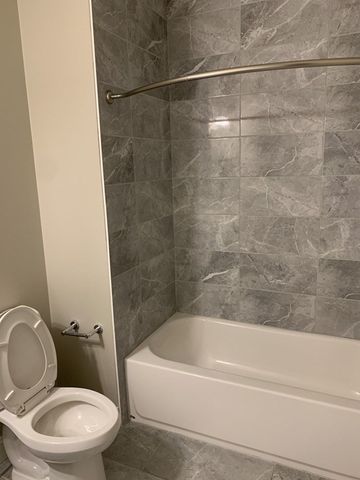 40 Ames Ave 202, Canton, MA 02021