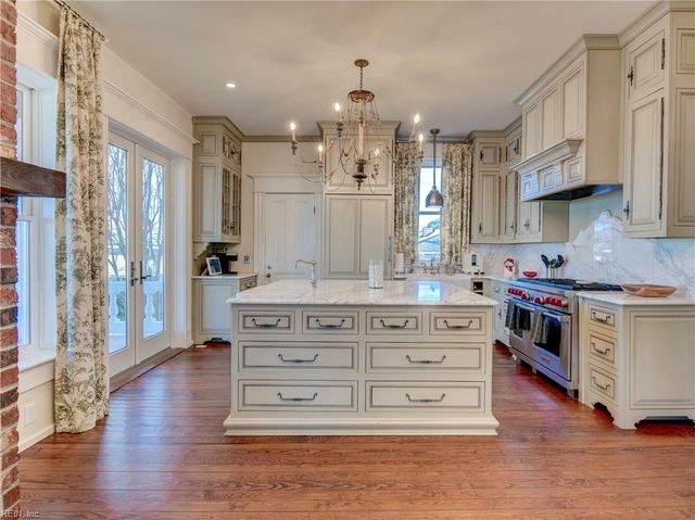 345 S Church ST, Smithfield, VA 23430