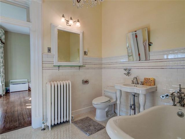 345 S Church ST, Smithfield, VA 23430