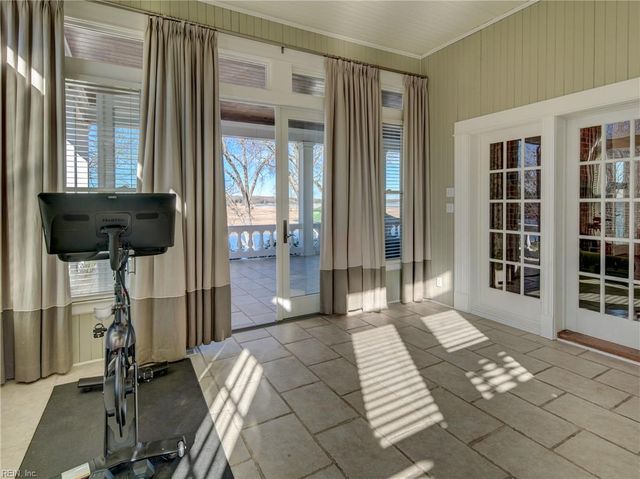 345 S Church ST, Smithfield, VA 23430