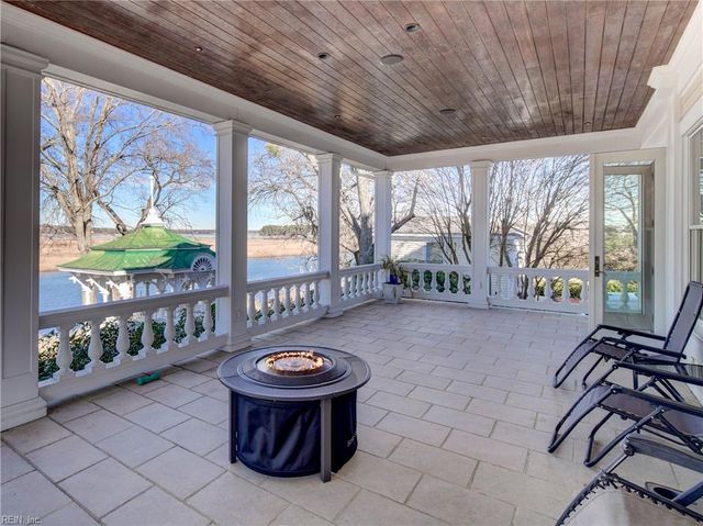 345 S Church ST, Smithfield, VA 23430