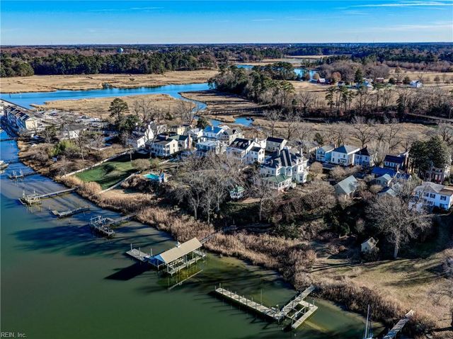 345 S Church ST, Smithfield, VA 23430