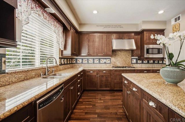 32293 Copper Crest Lane, Temecula, CA 92592