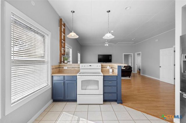 375 Branch Creek Trail, Liberty Hill, TX 78642