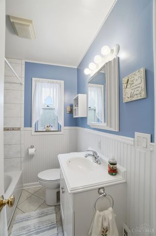 4515 Camberwell Road, Cincinnati, OH 45209