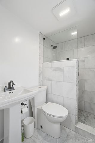 4515 Camberwell Road, Cincinnati, OH 45209