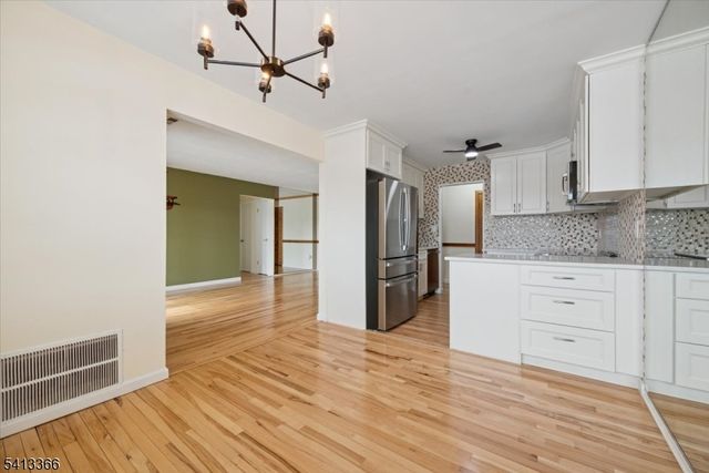 209 Green Hollow Dr, Woodbridge Twp., NJ 08830