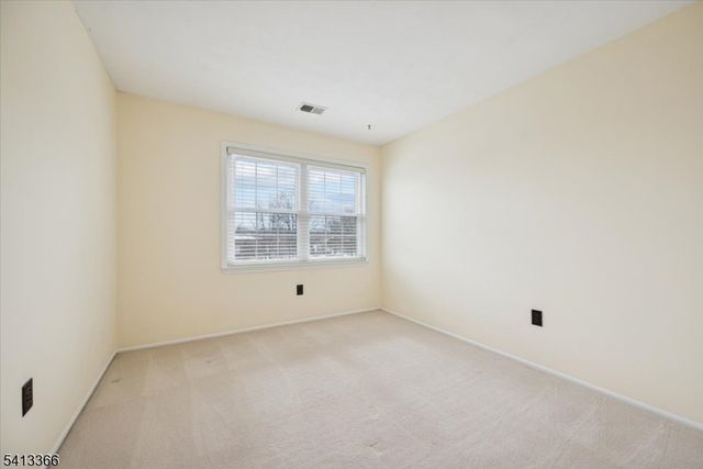 209 Green Hollow Dr, Woodbridge Twp., NJ 08830