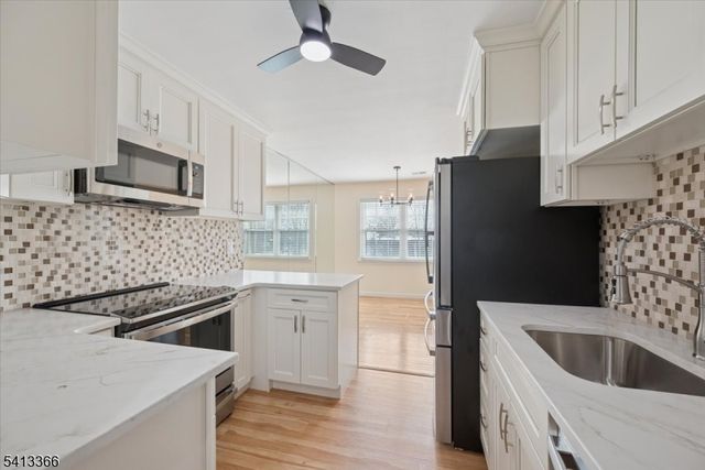 209 Green Hollow Dr, Woodbridge Twp., NJ 08830