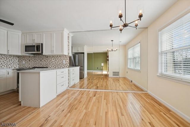 209 Green Hollow Dr, Woodbridge Twp., NJ 08830