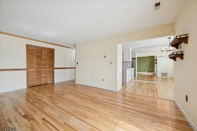 209 Green Hollow Dr, Woodbridge Twp., NJ 08830