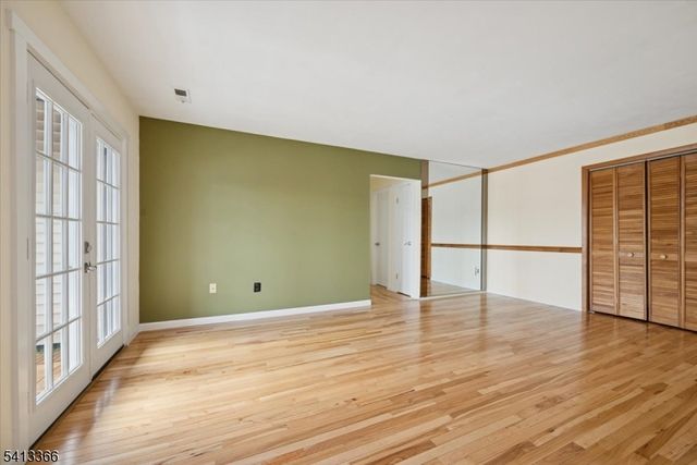 209 Green Hollow Dr, Woodbridge Twp., NJ 08830