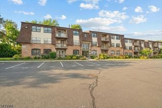 209 Green Hollow Dr, Woodbridge Twp., NJ 08830