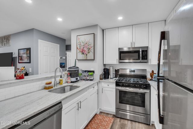 1 Thoroughbred Fare, Tinton Falls, NJ 07753